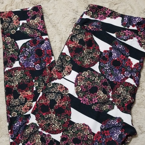 lularoe sugar skull leggings